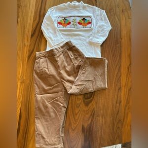 “Little Threads” Thanksgiving/Turkey/Fall Embroidered Scene w/ Pants, EUC, 18M